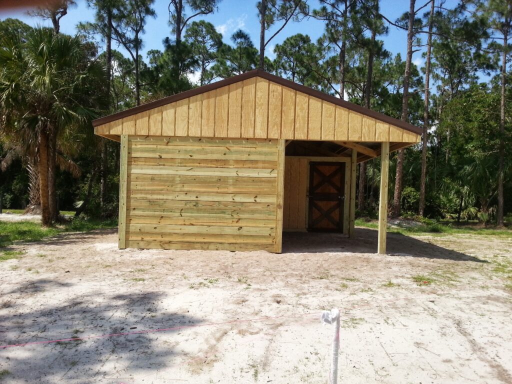 60x60 Horse Barn with Living Quarters built by Buildings By Bill in Florida